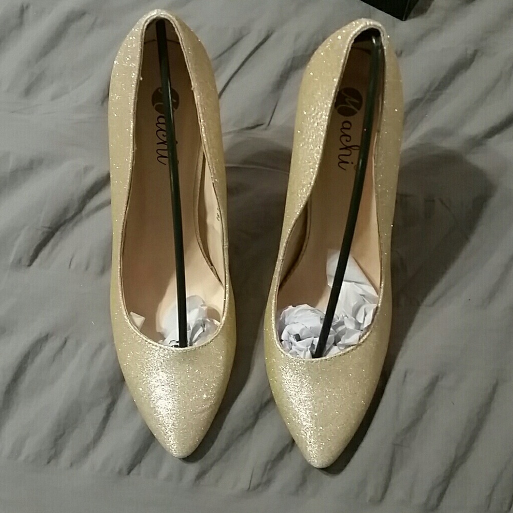 Beige Shimmer pump - Picture 1 of 7